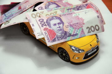 Податок на “розкішні” авто: скільки доведеться заплатити