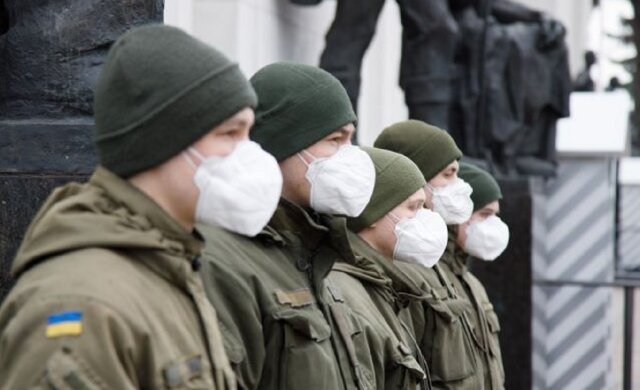 Нацгвардию и спецтехнику стянули в центр Киева, срочное предупреждение: что происходит