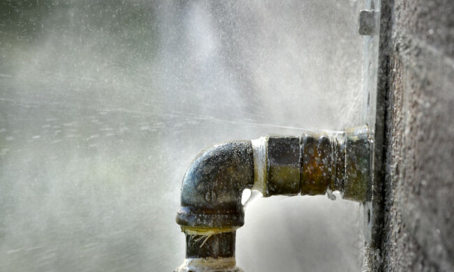 Leaky-Pipe