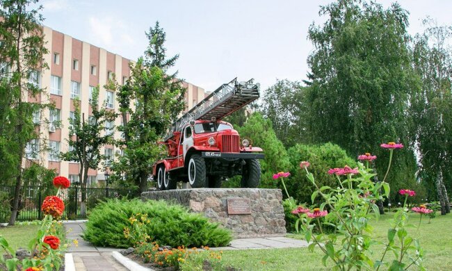 Журналисты рассказали про солдафонские порядки в ликвидированном Черкасском Институте пожарной безопасности: что происходит с курсантами