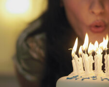 Почему-на-день-рождения-задувают-свечи-на-праздничном-торте