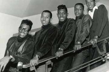 Temptations-EMI-staff-004