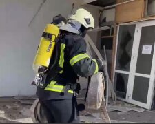 Ворог завдав нового удару по Києву: горять будинки, перші дані про постраждалих