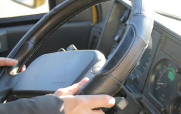 Обмеження руху транспорту у Львові