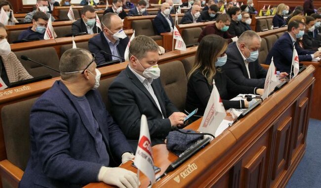 «ЄС» ініціює скликання позачергової сесії Київради через катастрофічну ситуацію з COVID-19 у столиці – Володимир Прокопів