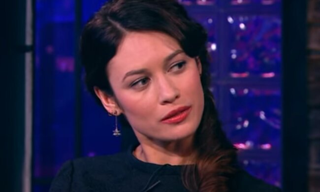 Украинская девушка Бонда в лаконичном наряде покорила женственностью и улыбкой: "Прекрасная леди"