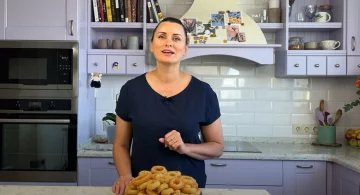 Дуже смачні хрусткі цибулеві кільця: "Мастер Шеф" Глінська дала простий і швидкий рецепт