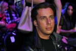 Галкин показал гигантскую елку «для дома»: Для замка в самый раз