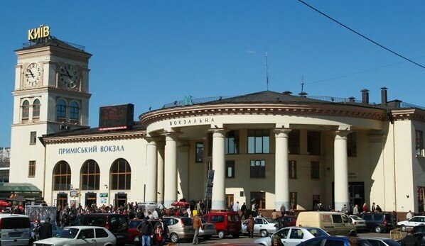 Срочная эвакуация у киевского вокзала, съехались силовики: видео, первые подробности