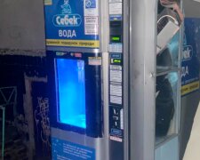 В Харькове мужчина обворовывал автоматы с питьевой водой