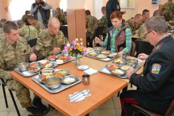 Армію годуватимуть по-новому: стали відомі перші подробиці (фото)