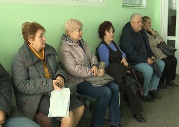 Грошова допомога для пенсіонерів у Дніпропетровській області