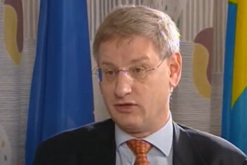 Ідея відправити проект закону про олігархів в Венеційську комісію слушна – Карл Більдт