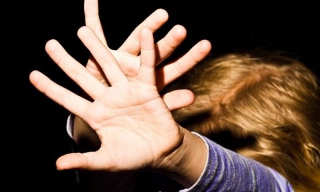 педофил ребенок насилие