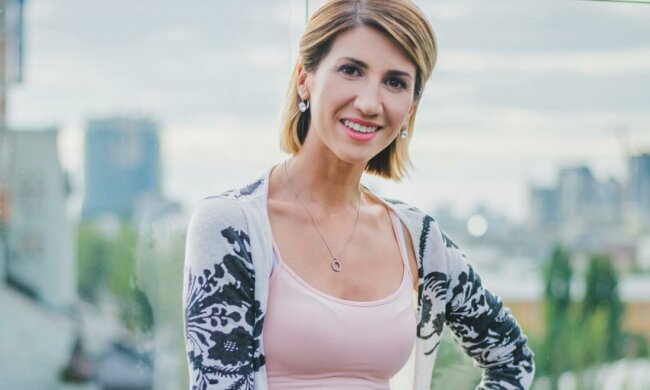 Фитнес-тренер Анита Луценко