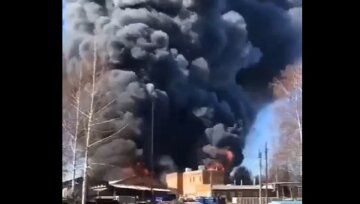 У росії палає найбільший хімзавод, все в чорному диму: що відомо про постраждалих
