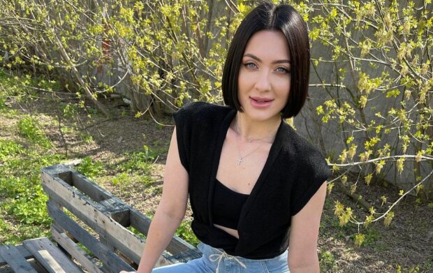 Жена Бабкина в узком боди устроила легкие шалости, сняв все на видео: "Мур..."