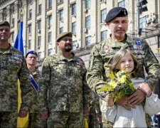 Маленька Єсенія прославилася після параду до Дня Незалежності України: що про неї відомо