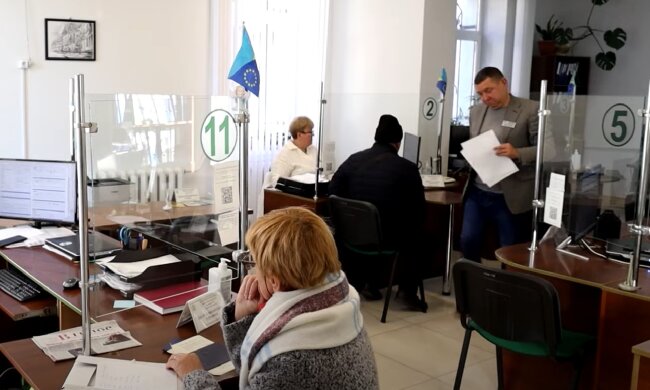 Грошова допомога для пенсіонерів у Київській області