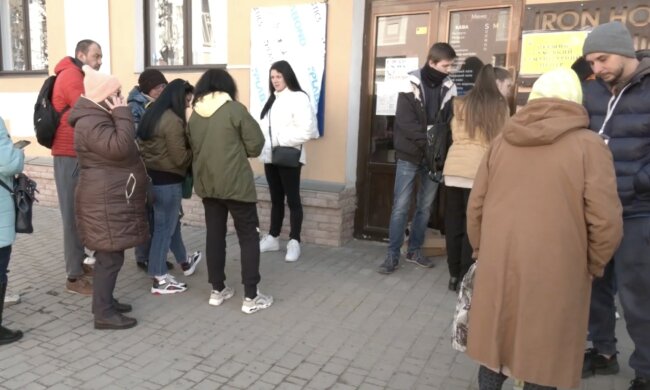 Гуманитарная помощь пенсионерам в Запорожье