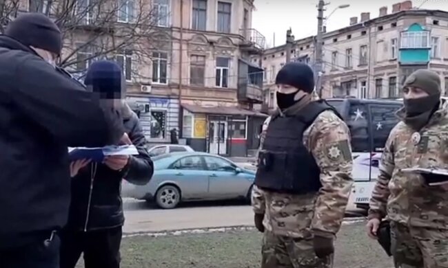 "Выбросила с 10 этажа и добила ножом": зверское преступление потрясло Одессу, кадры