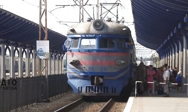 Новий графік руху поїздів на Закарпатті