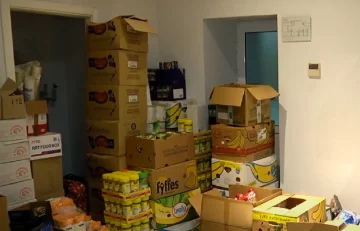 Безкоштовні продукти для ВПО та пенсіонерів у Харкові