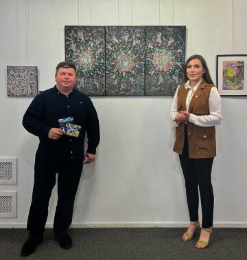 Культурний міст між Києвом та Тбілісі: на Андріївському узвозі відкрилася виставка грузинського митця Автанділа Гургенідзе