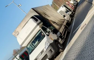 Майже 800 контрабандних рейсів за пів року через пункт «Смільниця»: журналіст опублікував розслідування