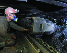 На Донбассе больше 50 шахтеров попали в огненную западню