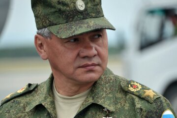 Министр обороны РФ приехал в оккупированный Крым проверить боевую подготовку в воинских частях