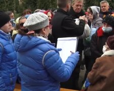 Безкоштовні продукти для ВПО та пенсіонерів у Полтаві