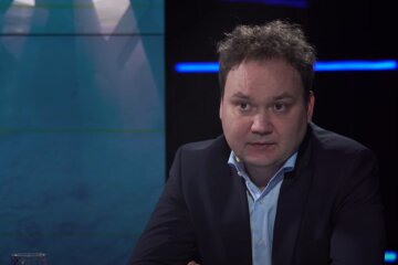 Они могут сделать какую-то ракетную атаку не 24-го, а 23-го, 22-го, 25-го или 26-го специально, - Александр Мусиенко