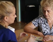 Денежная помощь для пенсионеров в Днепропетровской области: началась новая регистрация, куда нужно прийти