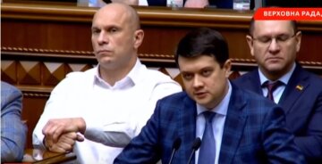 Разумков присоромив поранену Тимошенко за буйство в Раді, їй загрожує термін: "Це не ваше..."
