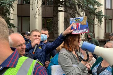 Нацкорпус в Днепре поставил на место экс-регионалку Шилову: «Не допустим пророссийской активности в нашем городе»