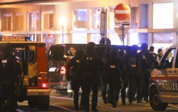 Бойня в Вене: людей расстреляли сразу  в нескольких местах города, новые данные о жертвах и видео
