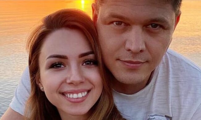 Глава Держміграції пішов із сім'ї заради моделі з собачкою, що застрягла в Ухані: "допомагав виїхати і..."