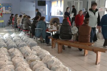 Бесплатные продукты для ВПЛ и пенсионеров в Днепре