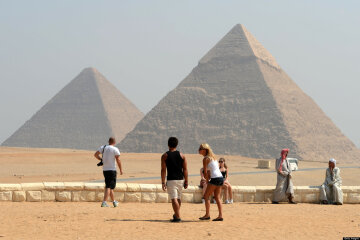 EGYPT-TOURISM-PYRAMIDS