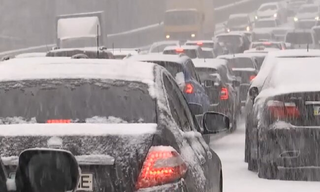 Обмеження руху транспорту в Дніпрі