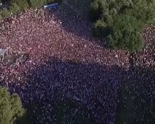 "Майдан" в Білорусі набирає обертів: десятки тисяч людей вийшли на вулиці, кадри