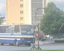 Захоплення автобуса в Луцьку, заручниця терміново вийшла на зв'язок: "Почала плакати, а потім..."
