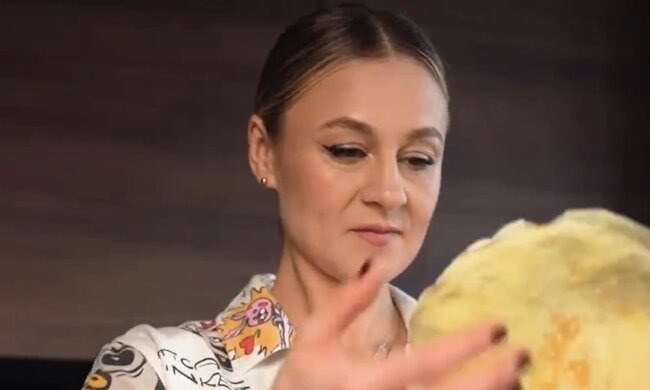 Мартыновская из "Мастер Шеф" дала элементарный рецепт вкуснейших блинов: "Так они нежнее..."