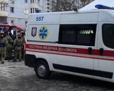 Взрыв прогремел в жилом доме под Ровно: появились данные о жертвах и фото несчастья
