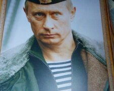 Любитель России и СССР устроил провокацию на украинской границе:"портреты Путина и не только"