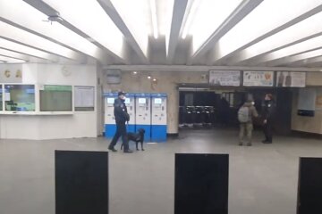 В Киеве новая угроза: на вход и выход срочно перекрыли семь станций метро