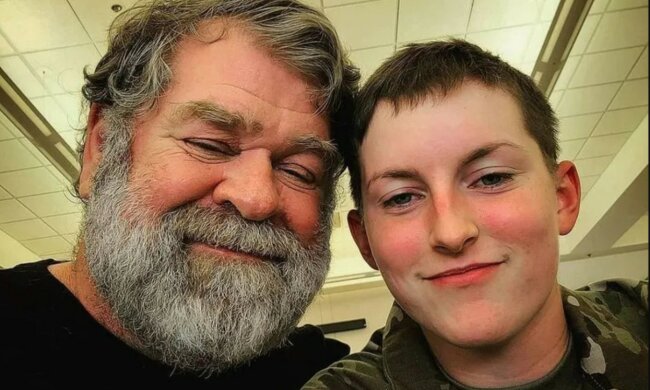 19-річна дівчина вийшла заміж за 61-річного чоловіка, фото: "Між нами глибокий зв'язок"