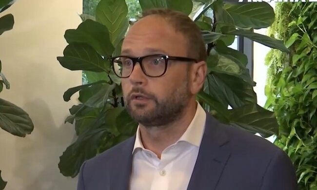 "Метінвест" не міг залишитись осторонь, - директор з продажів Дмитро Ніколаєнко про відправку літаків в Грецію