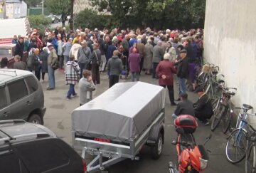 Безкоштовні продукти для ВПО та пенсіонерів у Дніпрі